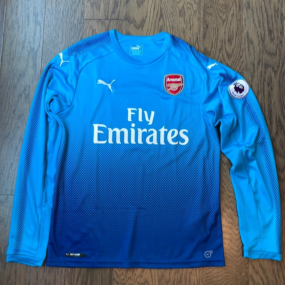 Arsenal FC 2017-18 L/S Puma Away Shirt Lacazette M